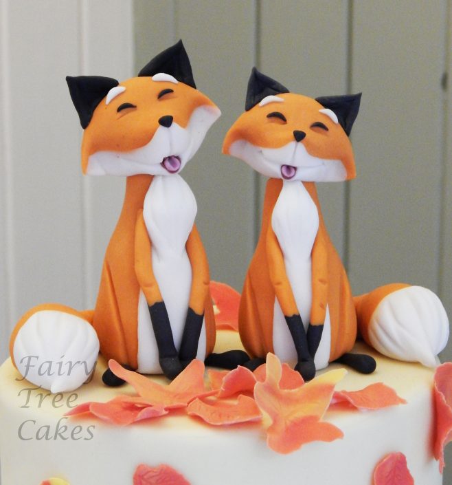 Foxes Topper